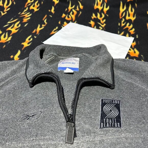 Vintage Portland Trailblazers Sweater XL Grey Fleece Quarter Zip NFL Reebok - Picture 2 of 8